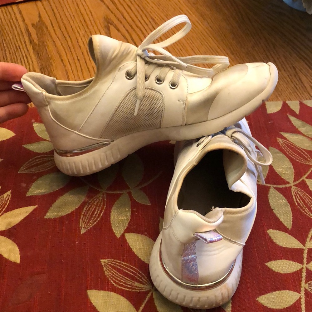 White Runners - Picture 3 of 3